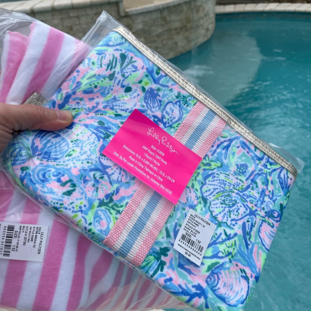 Poolside Perfection! Lilly Pulitzer GWP Pouch & BeachTowel NIP